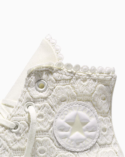 Chuck Taylor All Star Lift Platform Crochet Egret/Egret/Vintage White, Detail Angle View