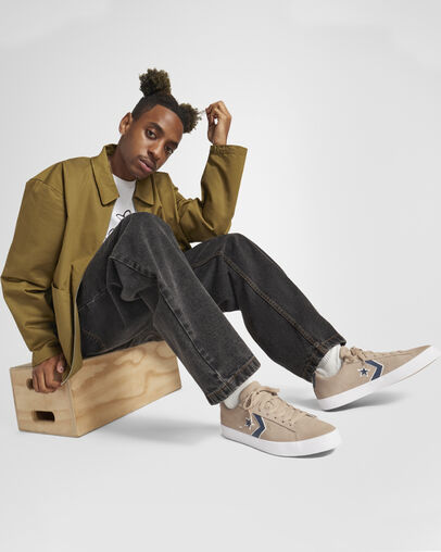 CONS PL Vulc Pro Classic Suede Cargo vintage/Blanco/Azul marino, On Foot Shot 1