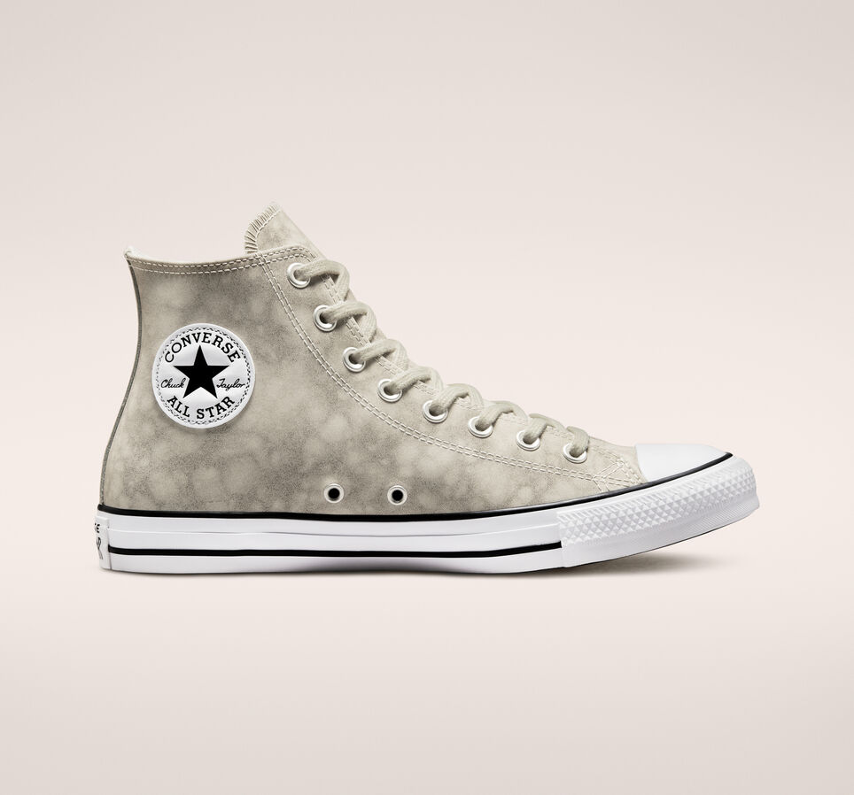 Chuck Taylor All Star Distressed Leather