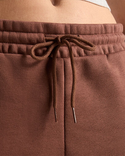 Go-To Standard Fit Chuck Taylor Patch Pants Bear Nap, Detail View