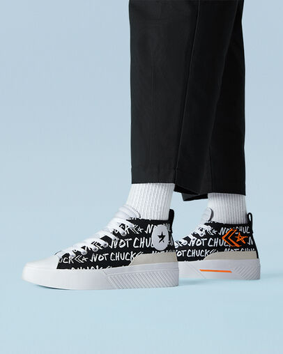 UNT1TL3D Digital Terrain Black/White/Orange, On Foot Shot 1