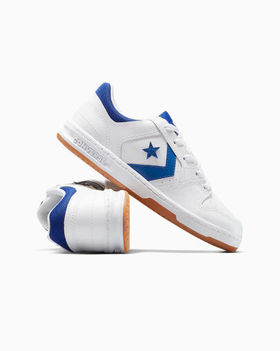 CL98 White/Blue/White, Detail Angle View