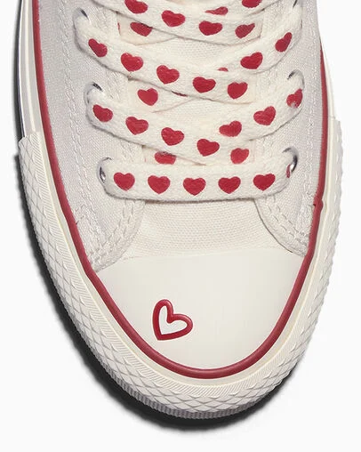 Chuck Taylor All Star Lift Platform Valentine&rsquo;s Day Vintage White/Vintage White/Days Ahead Red, Detail Angle View