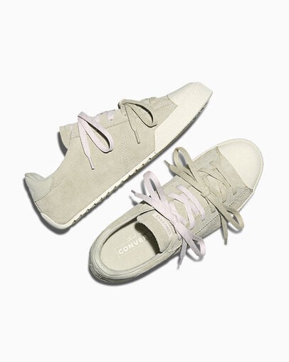 Chuck Taylor Lo Color Pop Sage Smoke/Decade Pink/Egret, Angled View
