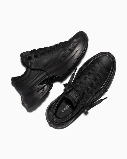 Run Star Crush Leather Black/Black/Dark Matter, Angled View