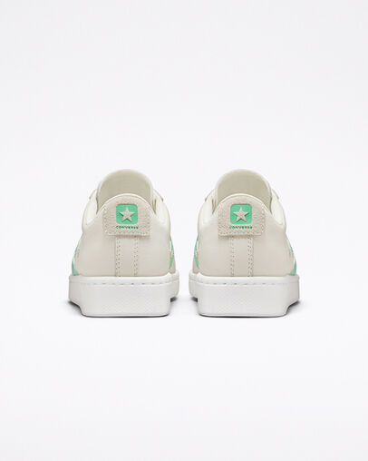 Pro Leather Seasonal Color Egret/Prism Green/White, Heel View