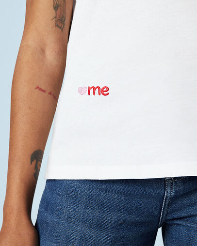 Love Me Valentine's Day T-shirt Wit, Detail View