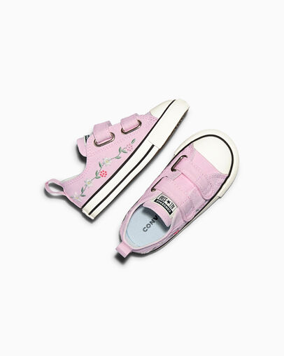 Chuck Taylor All Star Embroidered Flowers Easy-On New Found Bloom/Vintage White, Angled View