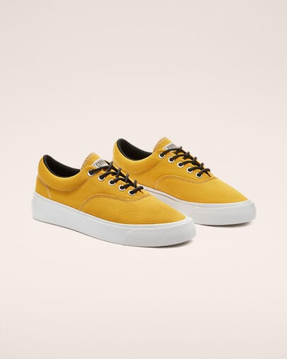 Skidgrip CVO Gold Dart/Black/White, Angled View