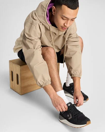 Converse Wave Trainer Total Eclipse/Black, On Foot Shot 2