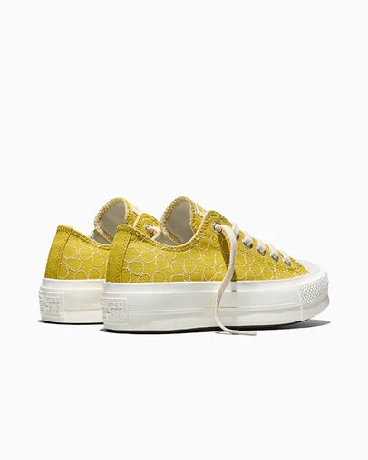 Chuck Taylor All Star Lift Platform Petal Pop Bright Outlook/Egret/Egret, Heel View