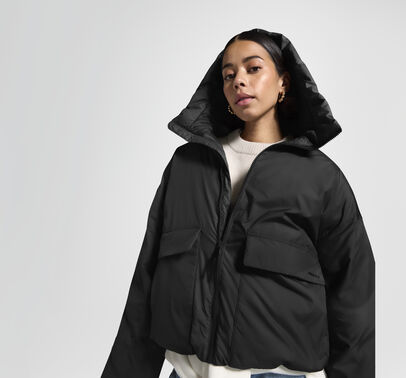 Short Cargo Puffer Jacket Converse Black, Front View