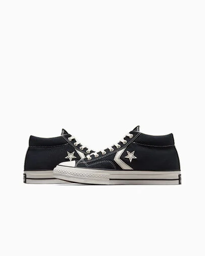 Star Player 76 Black/Vintage White/Egret, Detail Angle View