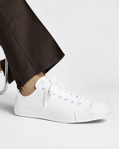 Chuck Taylor All Star White Monochrome, Reflective View