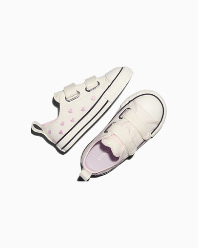 Chuck Taylor All Star Easy-On Valentine&rsquo;s Day Vintage White/New Found Bloom Pink/Black, Angled View