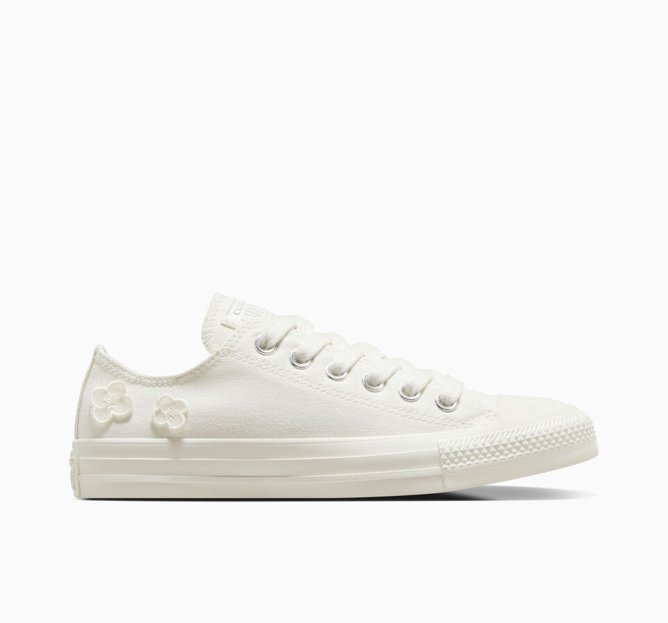 Chuck Taylor All Star 3D Flowers - A09102C