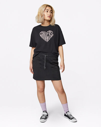 Camiseta Heart Reverse Print Black Negro Converse, Full Body View