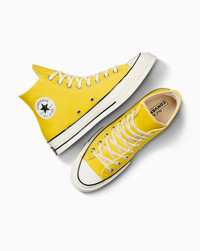 Chuck 70 Ave dorada/Garza/Negro, Angled View