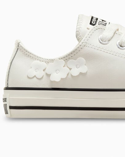 Chuck Taylor All Star Leather 3D Flowers Blanco vintage/Garza/Negro, Detail Angle View