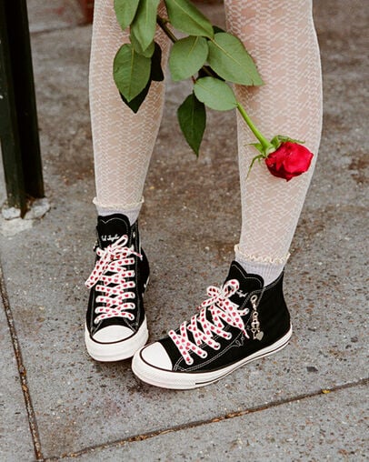Chuck Taylor All Star Valentine's Day Black/Egret/Days Ahead Red, On Foot Shot 2