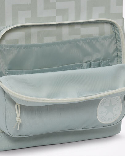 Patterned GO 2 Backpack Light Silver/Egret, On Model View