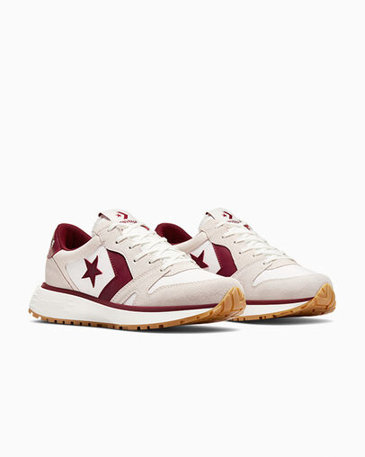 Omni Trainer Egret/Vintage White/Park Red, Top and Side View