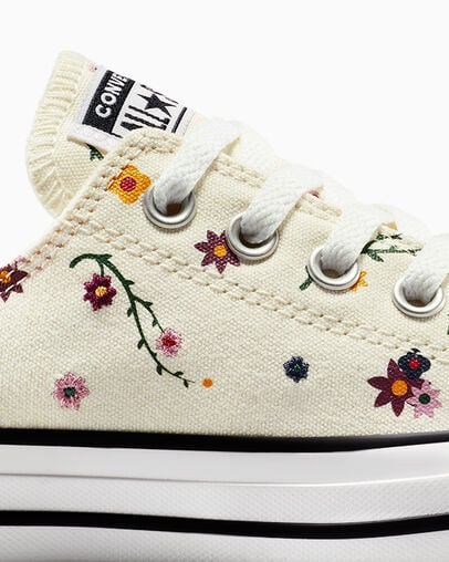 Chuck Taylor All Star Floral Embroidery Egret/Sporty Berry/Navy, Detail Angle View