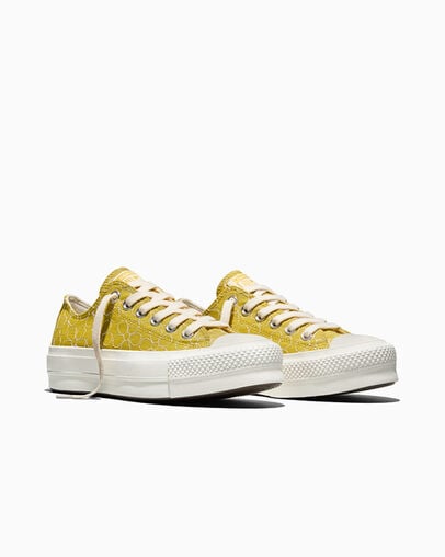 Chuck Taylor All Star Lift Platform Petal Pop Bright Outlook/Egret/Egret, Top and Side View