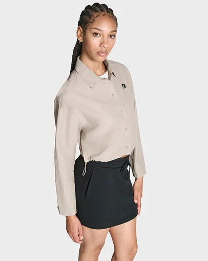 Cropped Parachute Shirt Papyrus, Full Body View