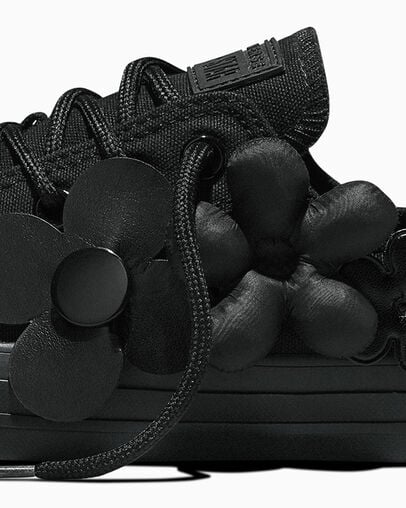 Chuck Taylor All Star Midnight Garden Black Dark Flowers, Detail Angle View