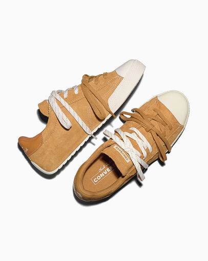 Chuck Taylor Lo Honey Stick Brown/Egret/Egret, Angled View