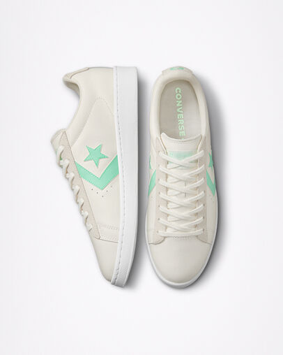 Pro Leather Seasonal Color Egret/Prism Green/White, Top and Side View