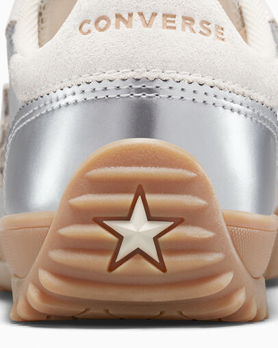 Run Star Trainer Metallic Canvas Dull Silver/Vintage White, Detail Angle View