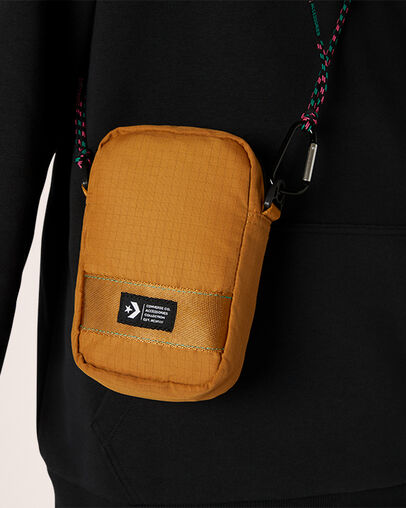 Bolso para dispositivos m&oacute;viles Utility 2.0 Soba oscuro, 3/4 View