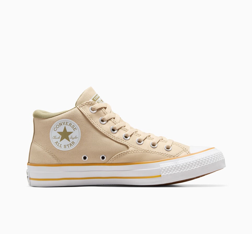 Chuck Taylor All Star Malden Street Wide Fit - A07497C