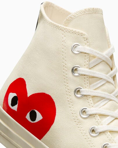 Converse x Comme des Gar&ccedil;ons PLAY Chuck 70 Milk/White/High Risk Red, Detail Angle View