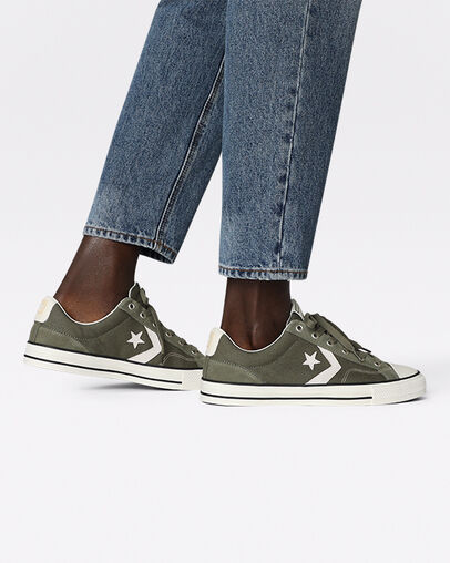 Star Player Alt Exploration Field Surplus/Egret/Black, On Foot Shot 1