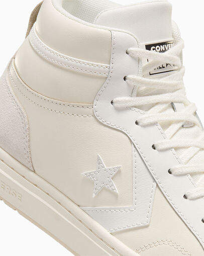 Pro Blaze Classic Leather & Suede Egret/Vintage White, Detail Angle View
