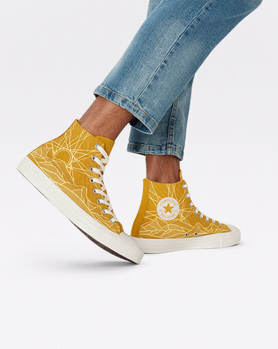 Summer Daze Chuck Taylor All Star Jaune d'or/Aigrette/Aigrette, On Foot Shot 1