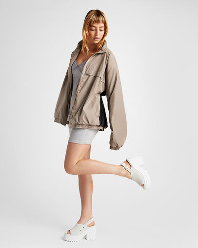 Chuck 70 De Luxe Heel Mule Duna claro/Garza/Oro, On Foot Shot 1