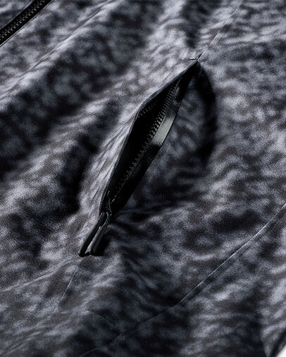 Converse x Patta Rain Jacket Black Gradient, Detail View