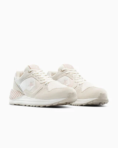 Wave Trainer Vintage White/Egret/Papyrus, Top and Side View