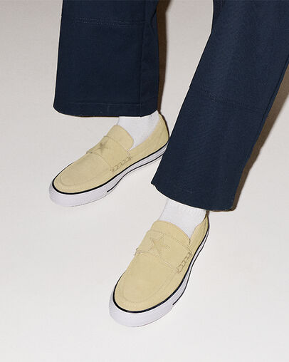 Chuck Taylor All Star Loafer Last Straw/Last Straw/White, On Foot Shot 2