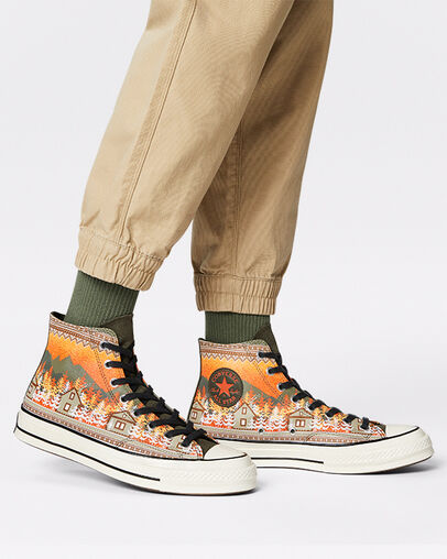 Pull de No&euml;l Chuck 70 Kaki cargo/&Eacute;cru/Noir, On Foot Shot 1