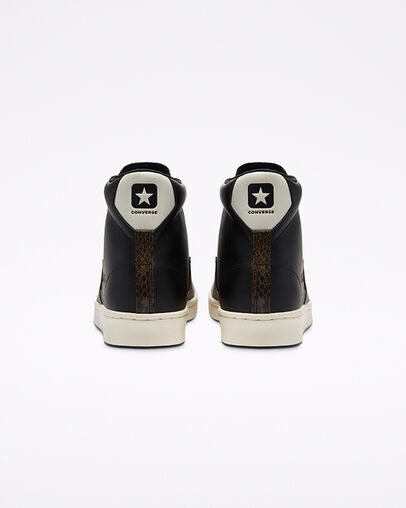 Pro Leather Snake Print Black/Engine Smoke/Egret, Heel View