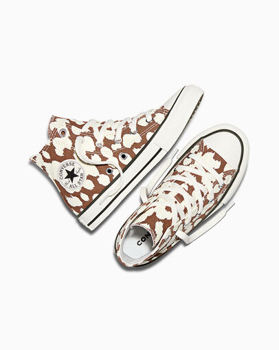 Chuck Taylor All Star Deer Unearthed/Egret/Vintage White, Angled View