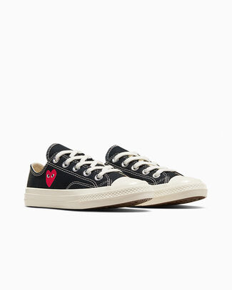 PLAY Comme des Gar&ccedil;ons Single Heart Chuck 70 Negro/Garza/Rojo, Outer Side View