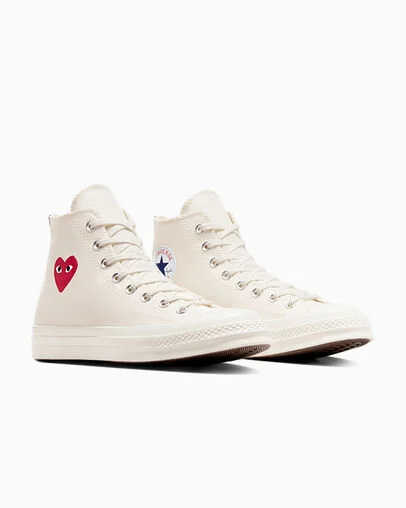 PLAY Comme des Gar&ccedil;ons Single Heart Chuck 70 Bianco latte/Rosso/Nero, Top and Side View