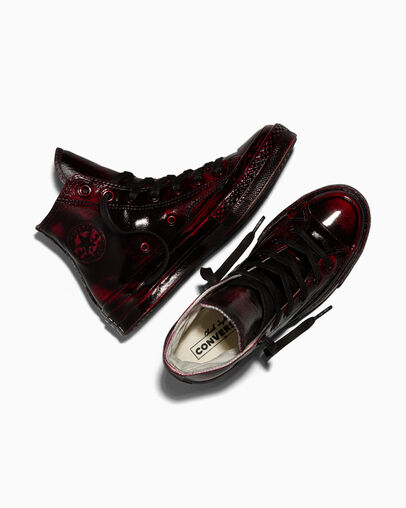 Chuck 70 Glossy Leather Red Black, Angled View