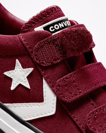 Star Player Easy-On Seasonal Color Team Red/White/Black, Detail Angle View